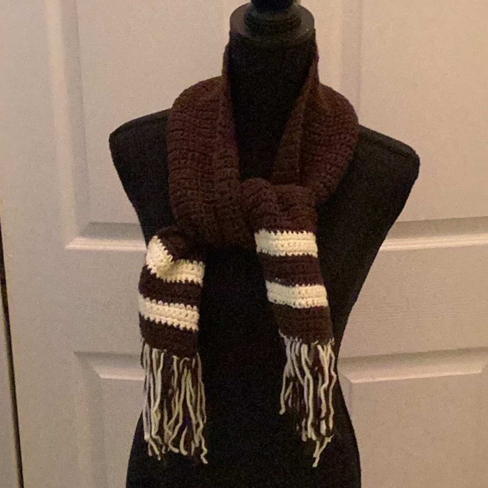 🌻Handmade Scarf From Nanna Soft & Warm Perfect For Colder Weather Great Gift 🌻